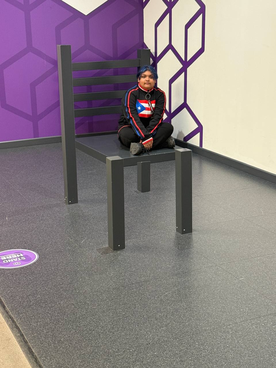 Giant chair perspective illusion Museum of Illusions